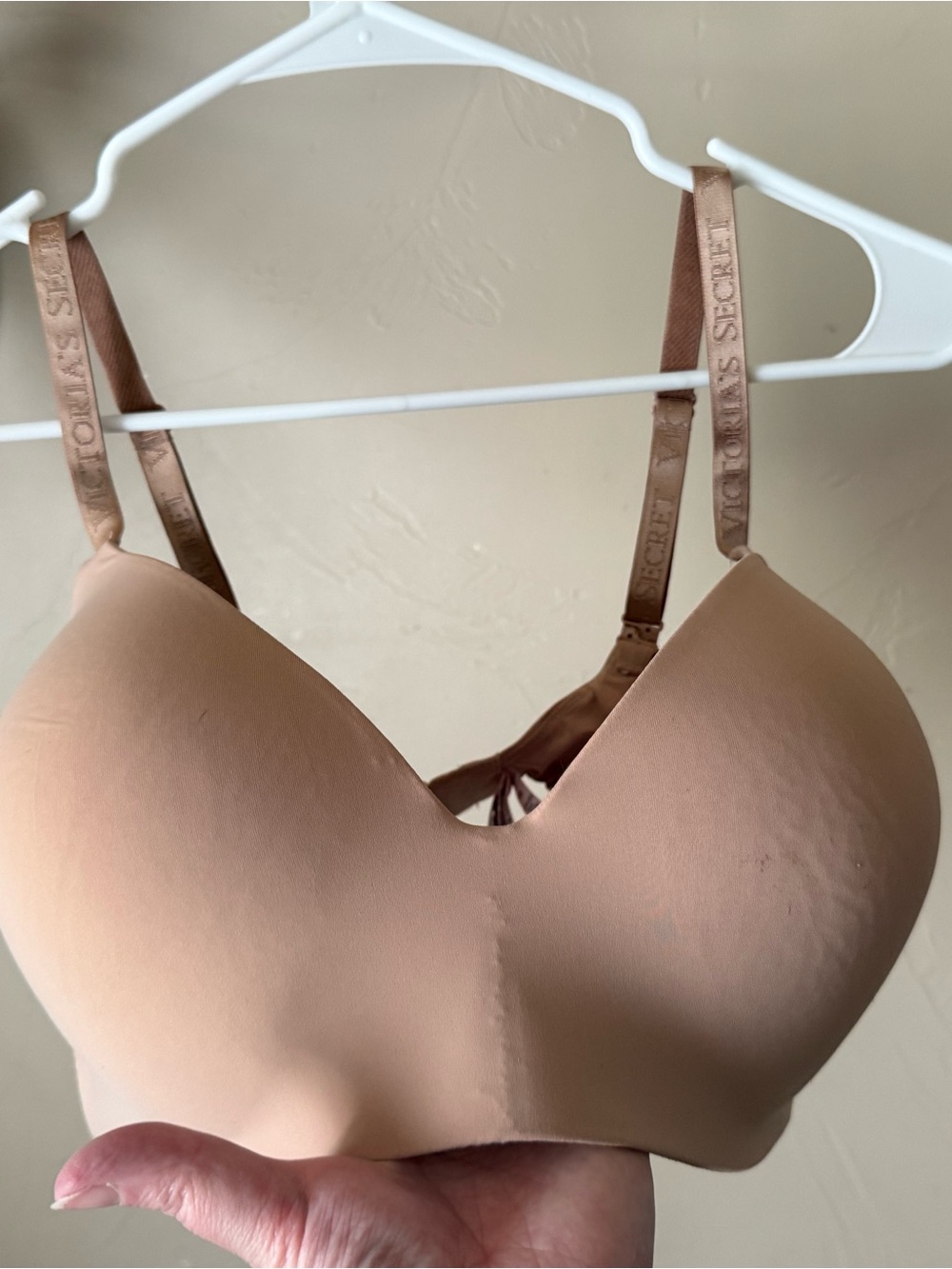 Victoria's Secret Beige Nude Seamless T-Shirt Bra
